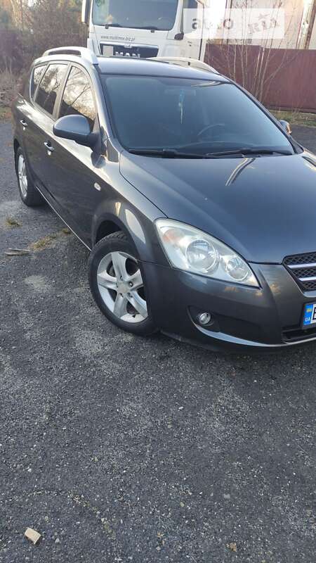 Kia Ceed (2007)