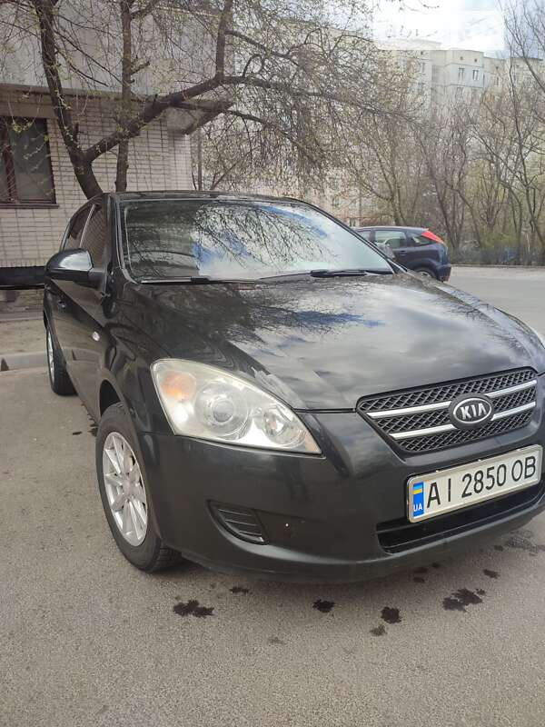 Kia Ceed (2008)