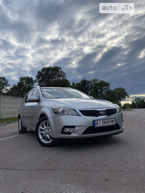 Kia Ceed (2011)