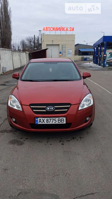 Kia Ceed (2007)