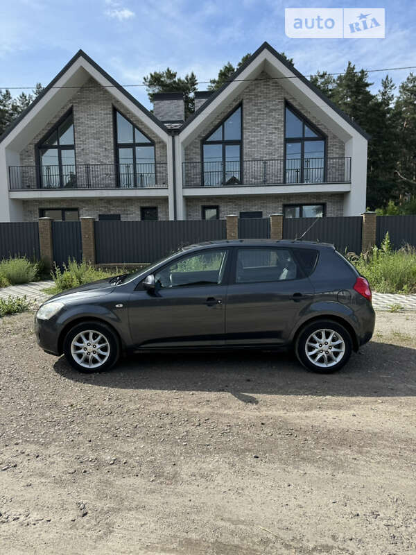 Kia Ceed (2007)