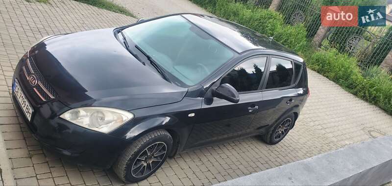 Kia Ceed (2008)