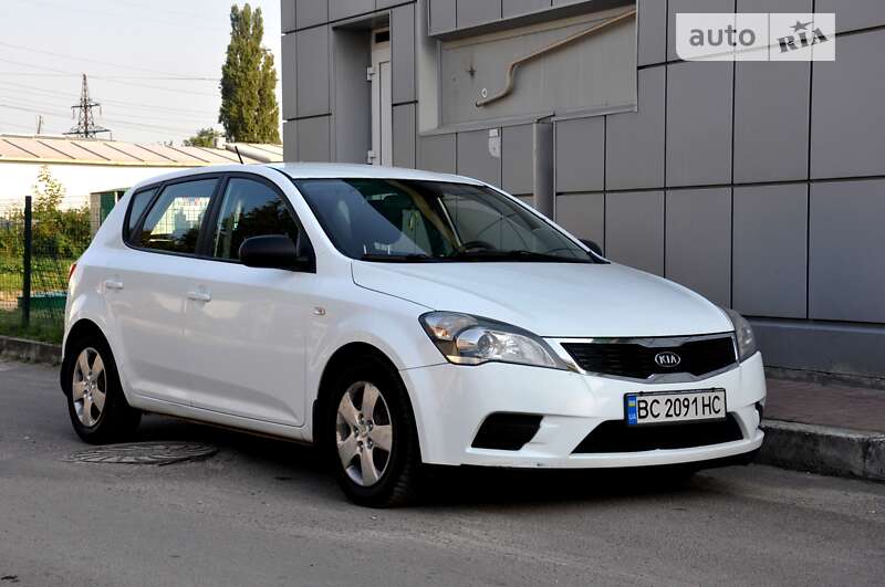 Kia Ceed (2012)