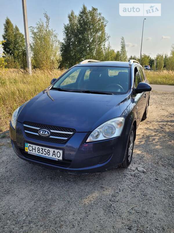 Kia Ceed (2008)
