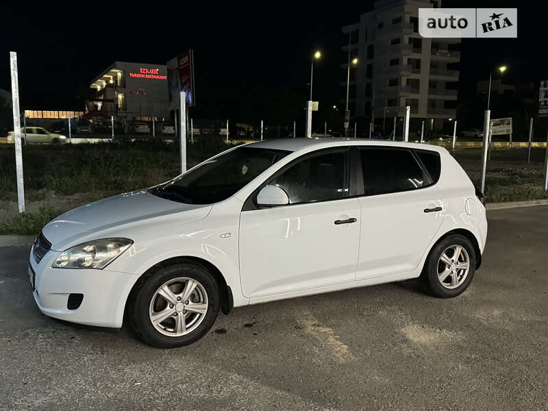Kia Ceed (2007)