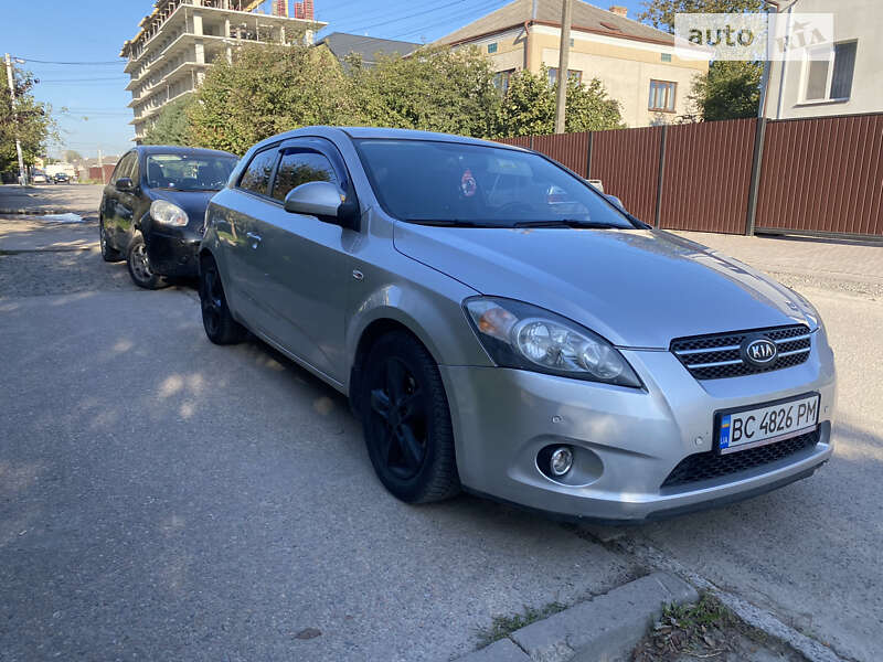 Kia Ceed (2008)
