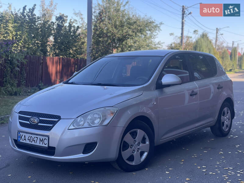Kia Ceed (2007)