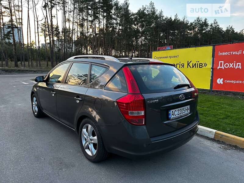 Kia Ceed (2012)