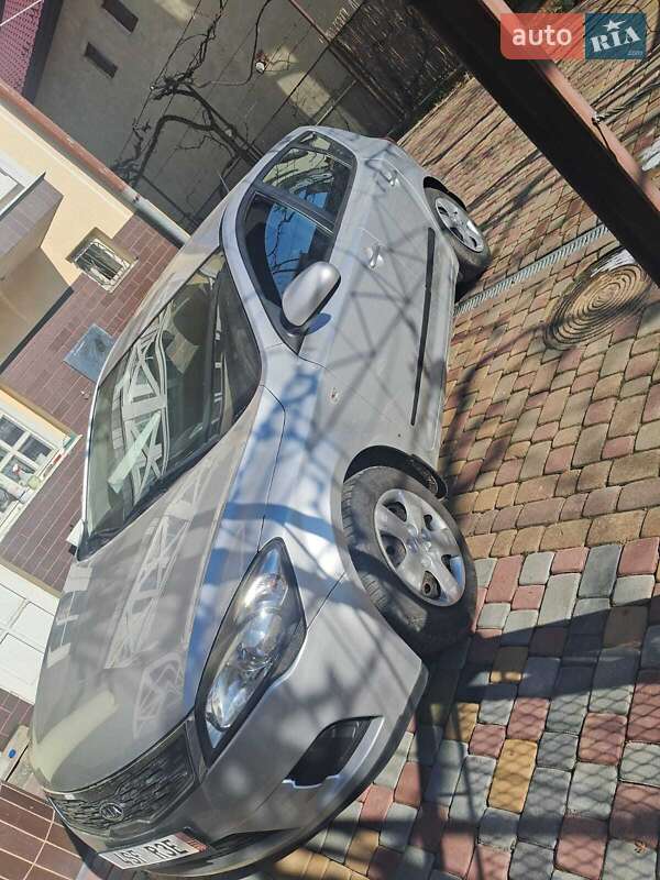 Kia Ceed (2009)