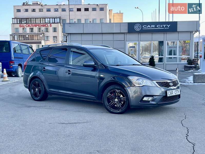 Kia Ceed (2009)