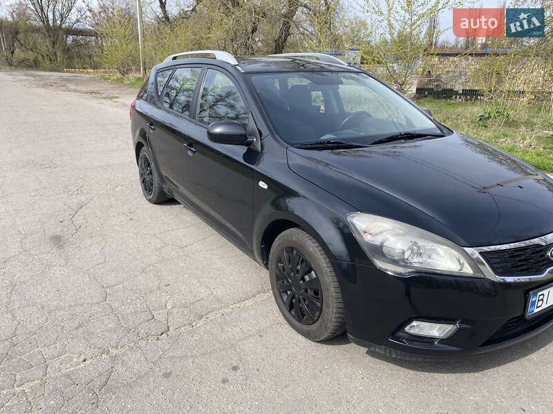 Kia Ceed (2011)