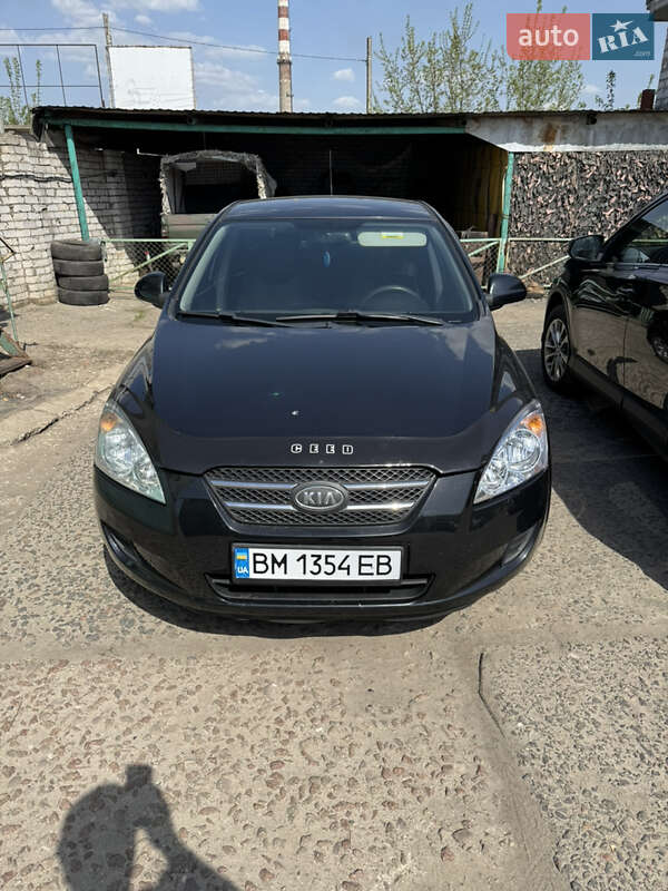 Kia Ceed (2007)