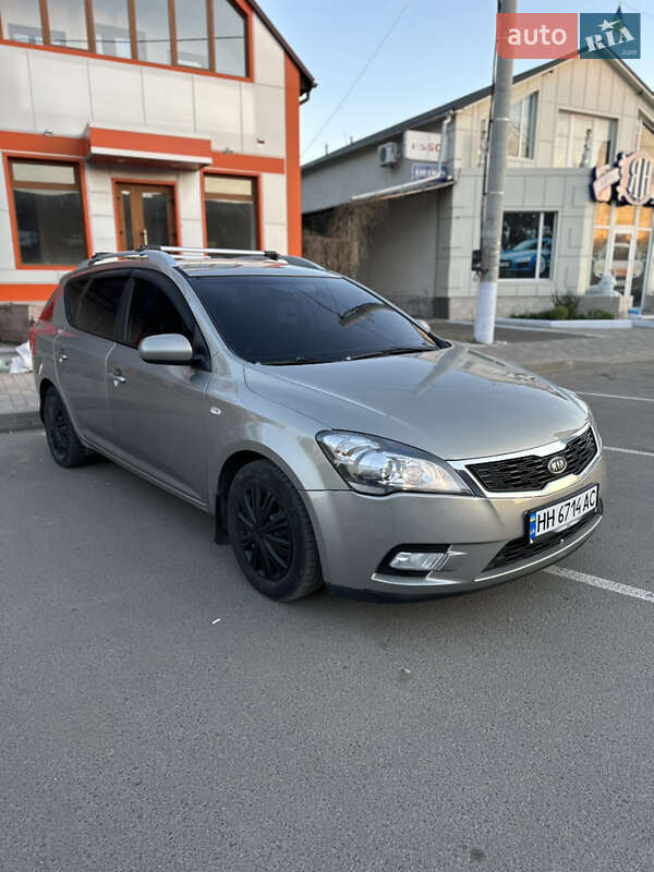 Kia Ceed (2012)