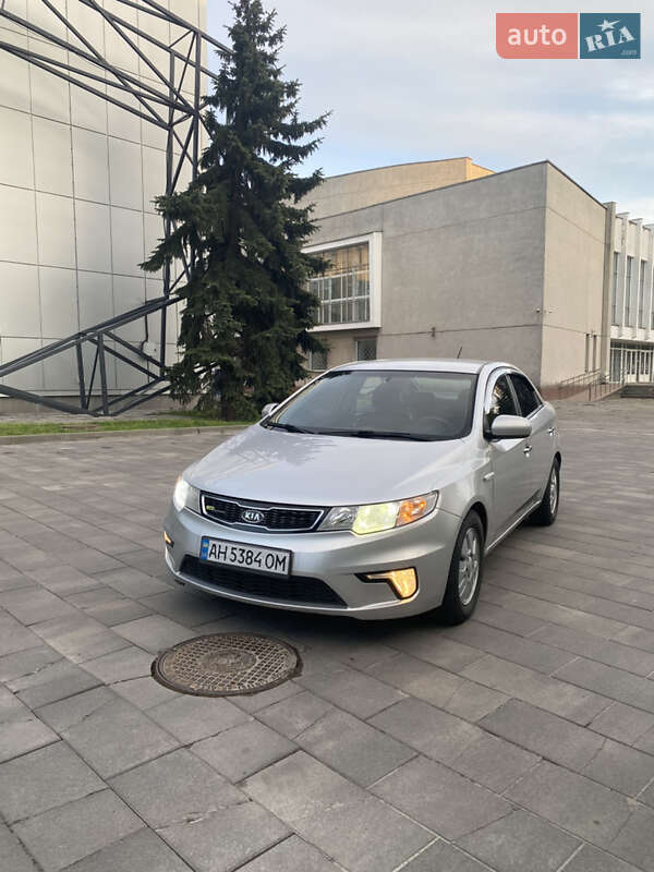 Kia Forte (2010)