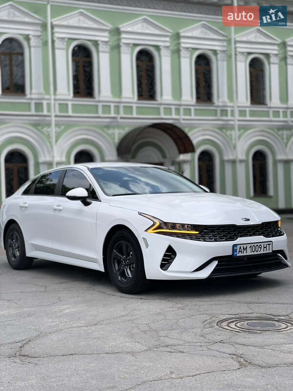Kia K5 (2021)