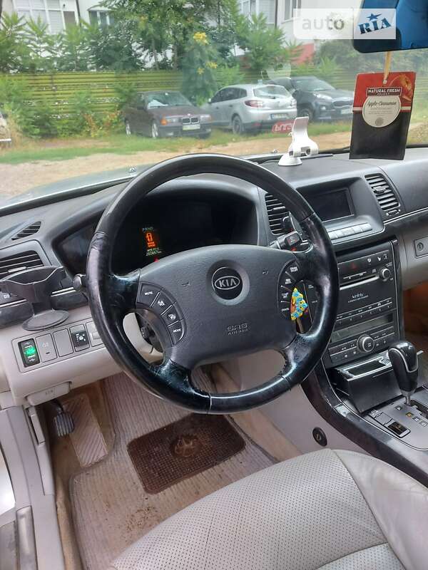 Kia Opirus (2007)