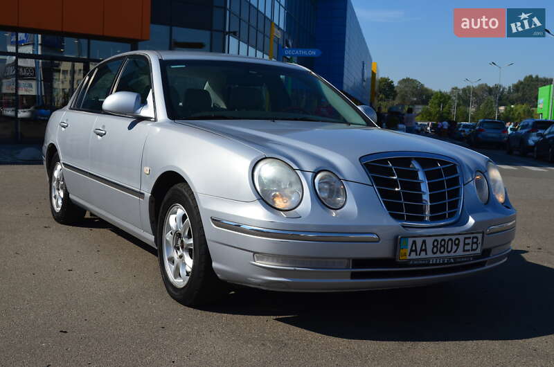 Kia Opirus (2006)
