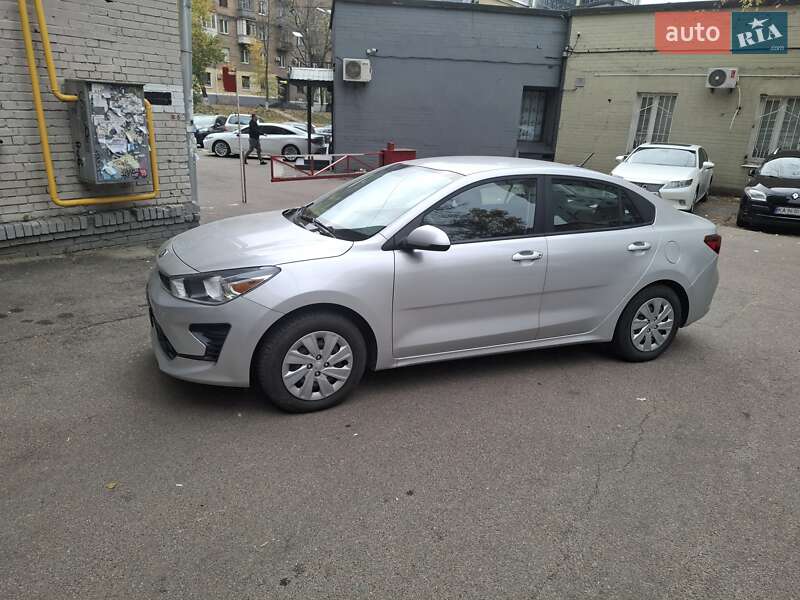 Kia Rio x-line (2021)