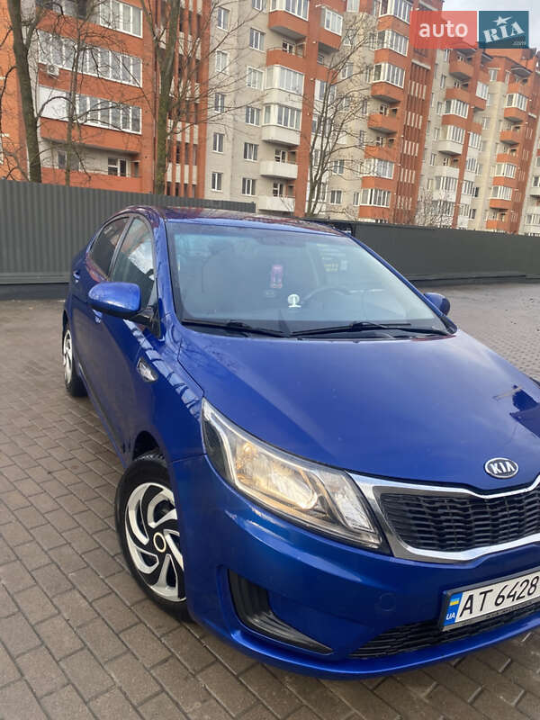Kia Rio (2013)
