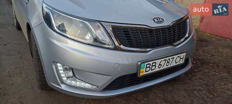 Kia Rio (2012)