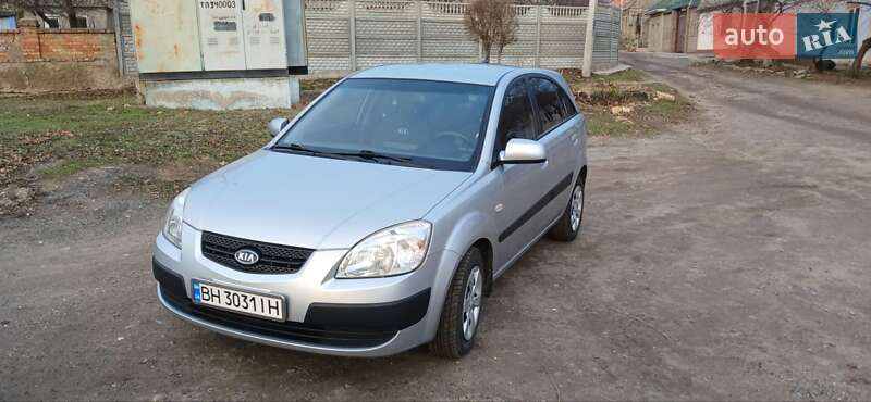 Kia Rio (2009)