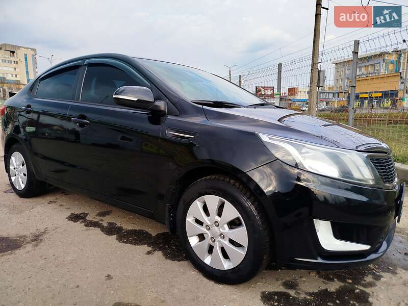 Kia Rio (2013)