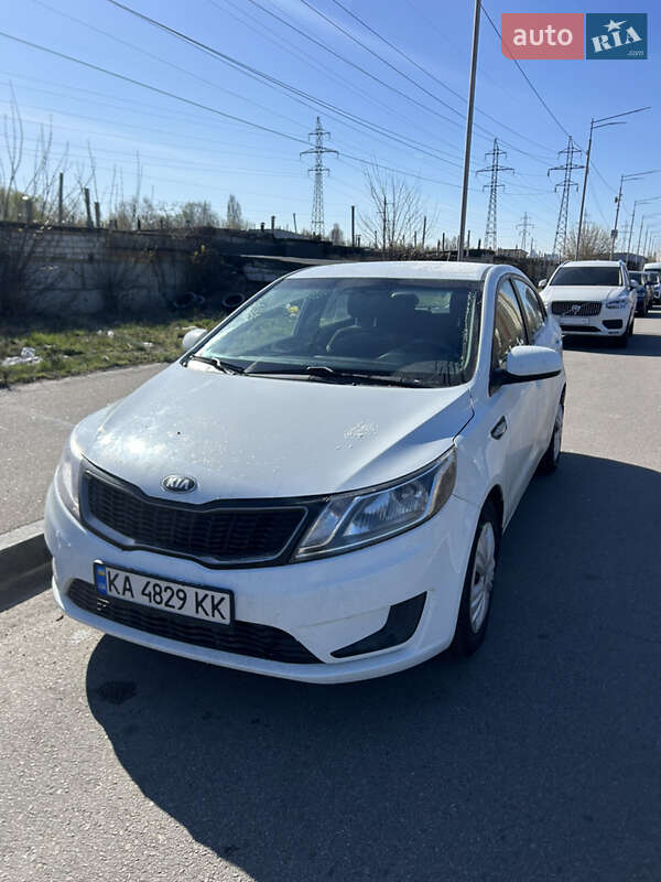 Kia Rio (2013)