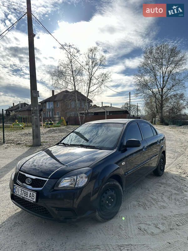 Kia Rio (2010)