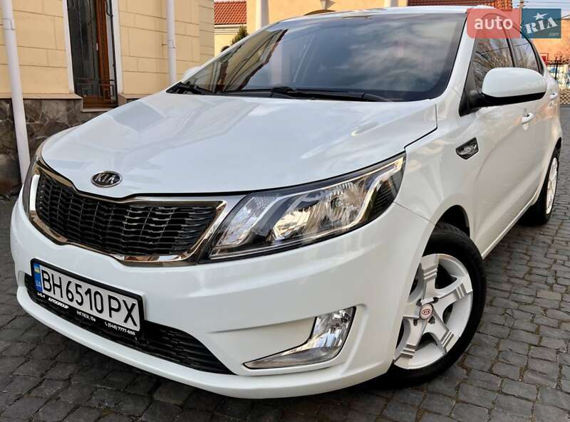 Kia Rio (2012)