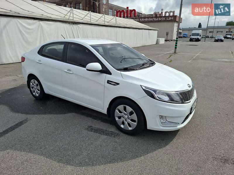 Kia Rio (2013)