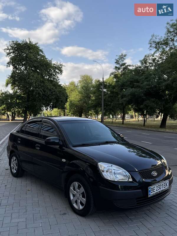 Kia Rio (2008)