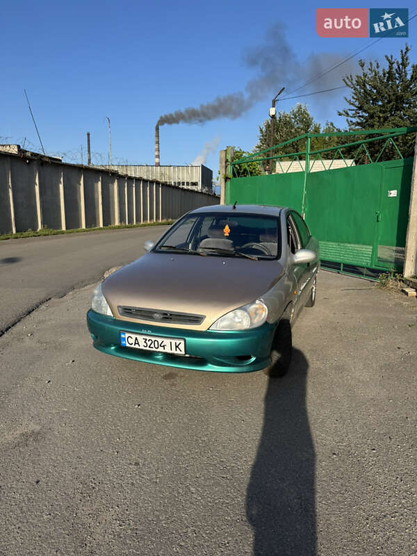 Kia Rio (2001)