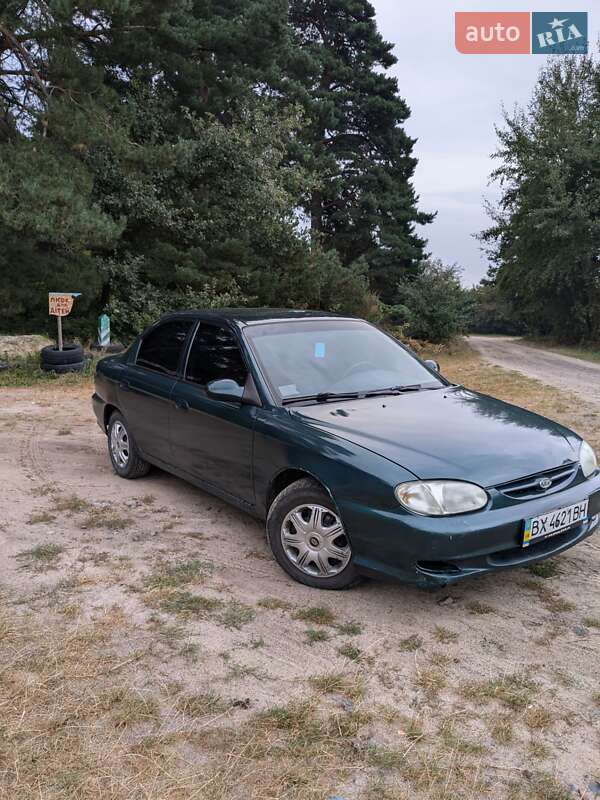 Kia Sephia (1999)