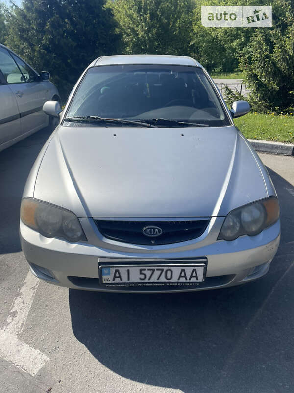 Kia Shuma (2003)