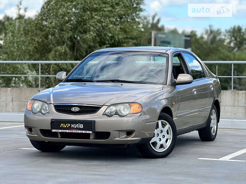 Kia Shuma (2002)