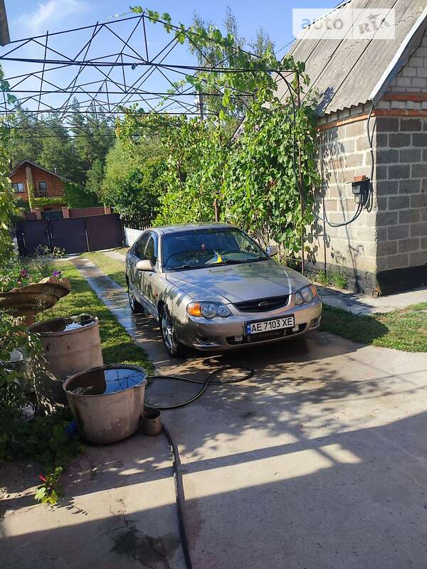 Kia Shuma (2002)