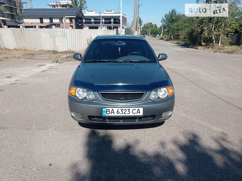 Kia Shuma (2003)