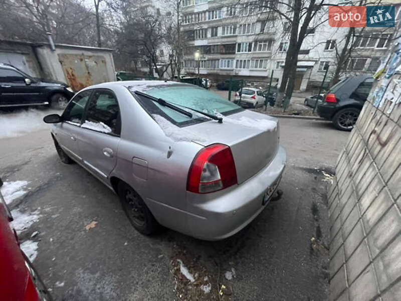 Kia Shuma (2002)