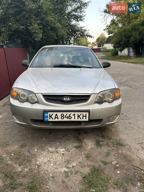 Kia Shuma (2002)
