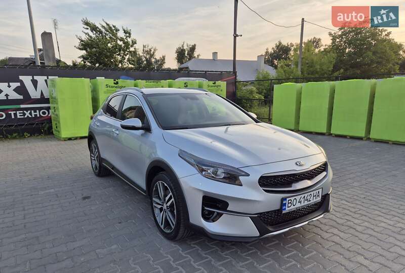 Kia Xceed (2019)