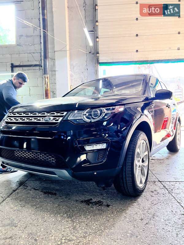 Land-rover Discovery sport (2016)