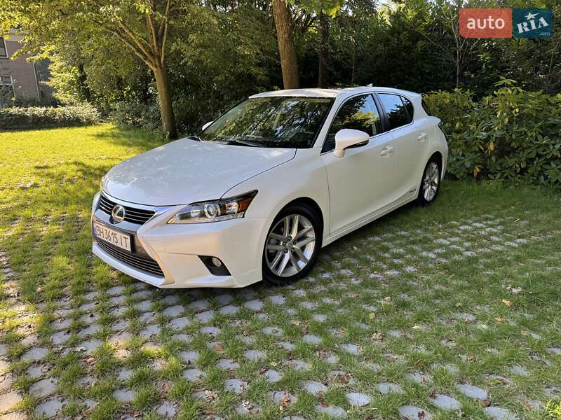 Lexus Ct (2014)