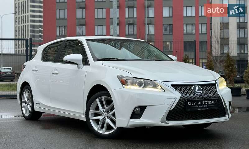 Lexus Ct (2014)