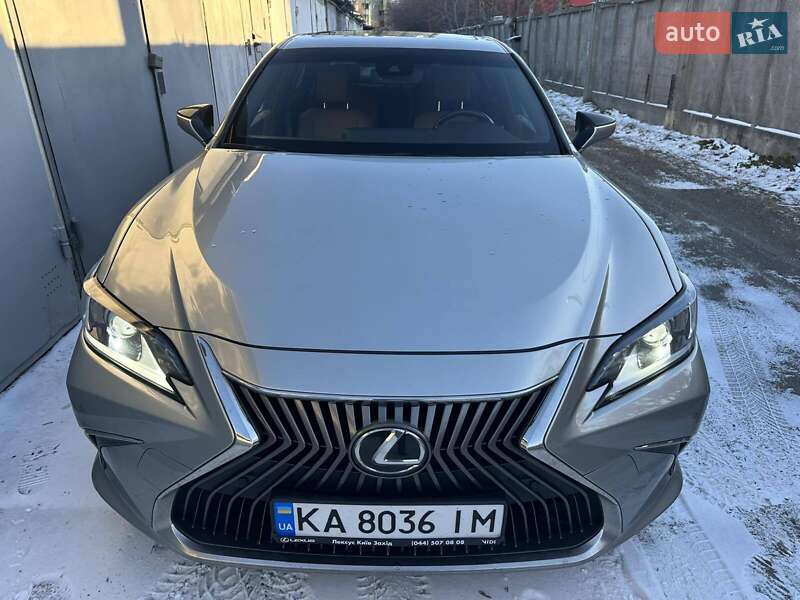 Lexus Es 250 (2020)