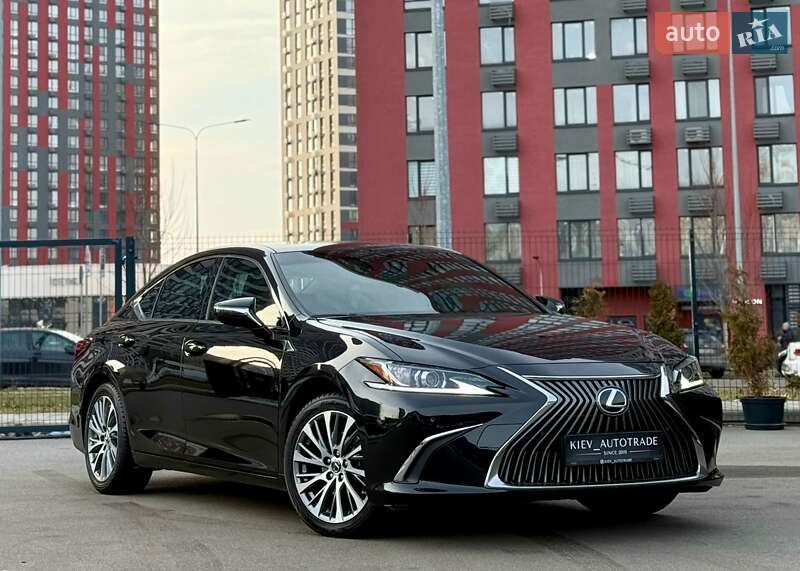 Lexus Es (2019)