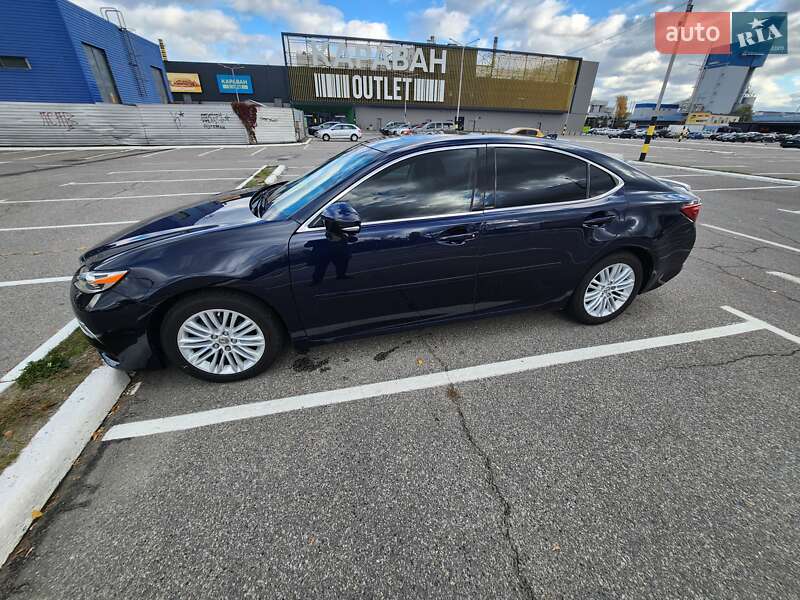 Lexus Es (2015)