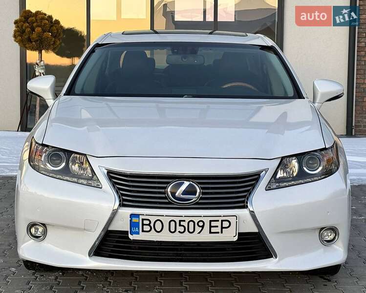 Lexus Es (2015)