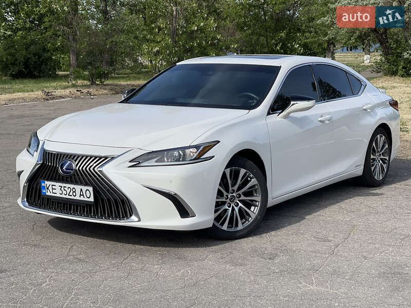 Lexus Es (2020)
