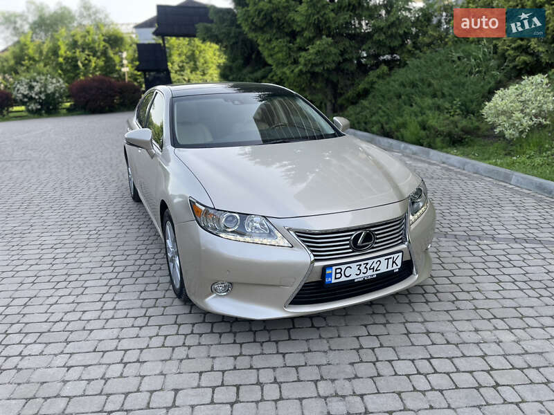 Lexus Es (2012)