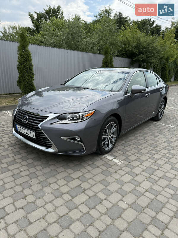 Lexus Es (2015)